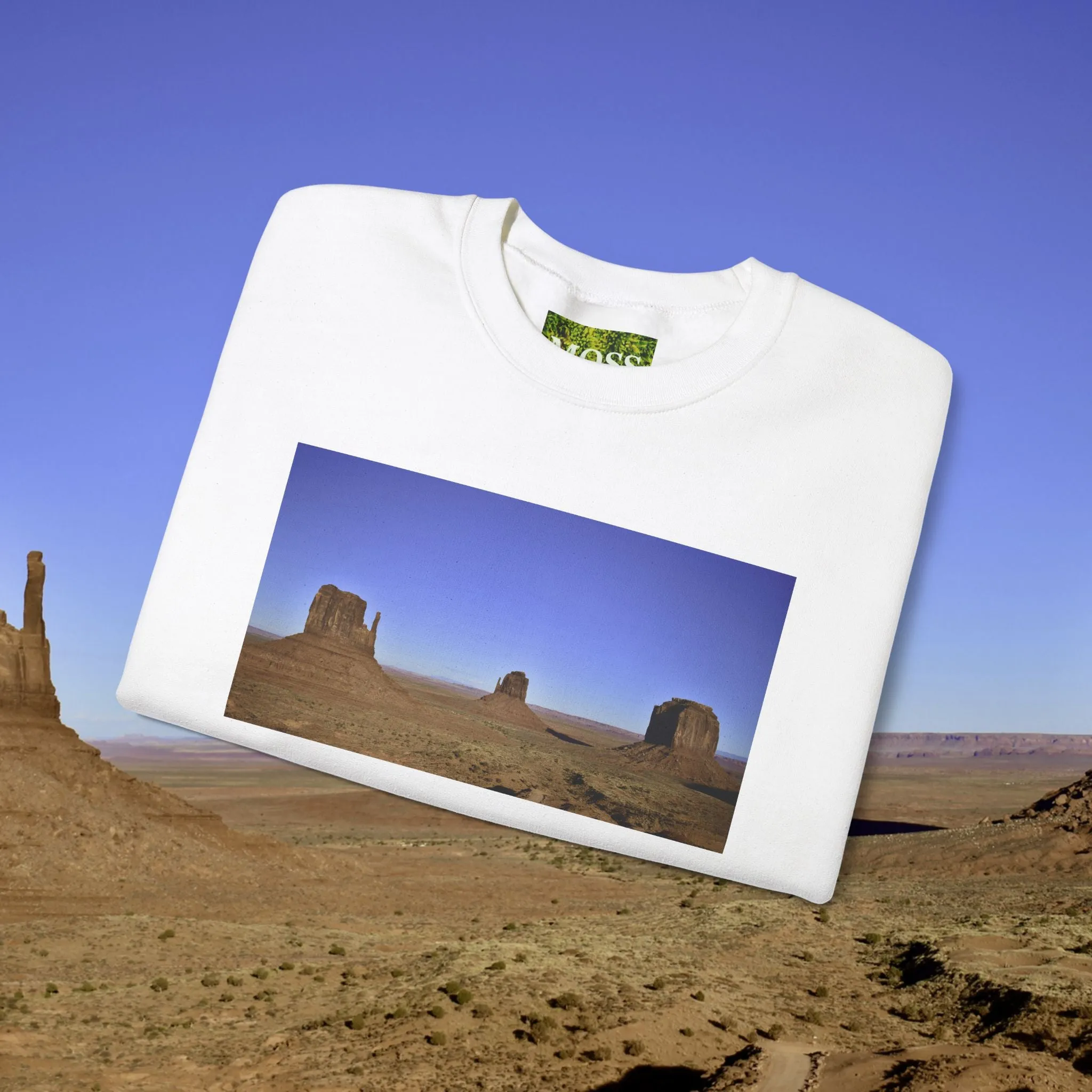 MOSS, Monument Valley: Unisex Heavy Blend™ Crewneck Sweatshirt