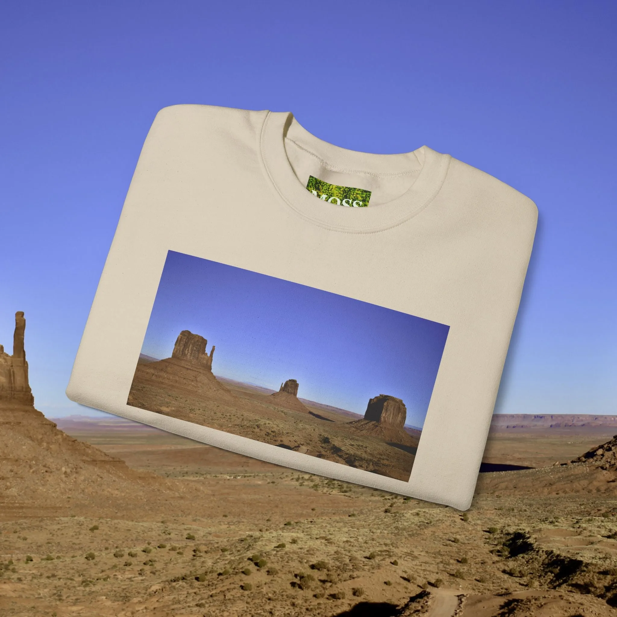 MOSS, Monument Valley: Unisex Heavy Blend™ Crewneck Sweatshirt