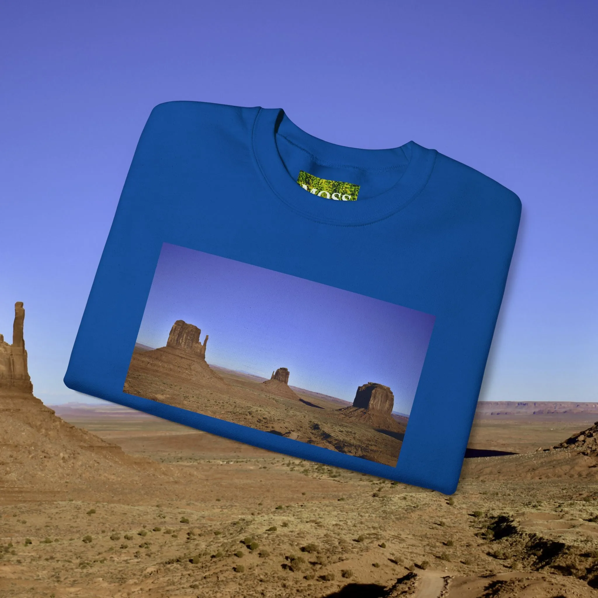 MOSS, Monument Valley: Unisex Heavy Blend™ Crewneck Sweatshirt