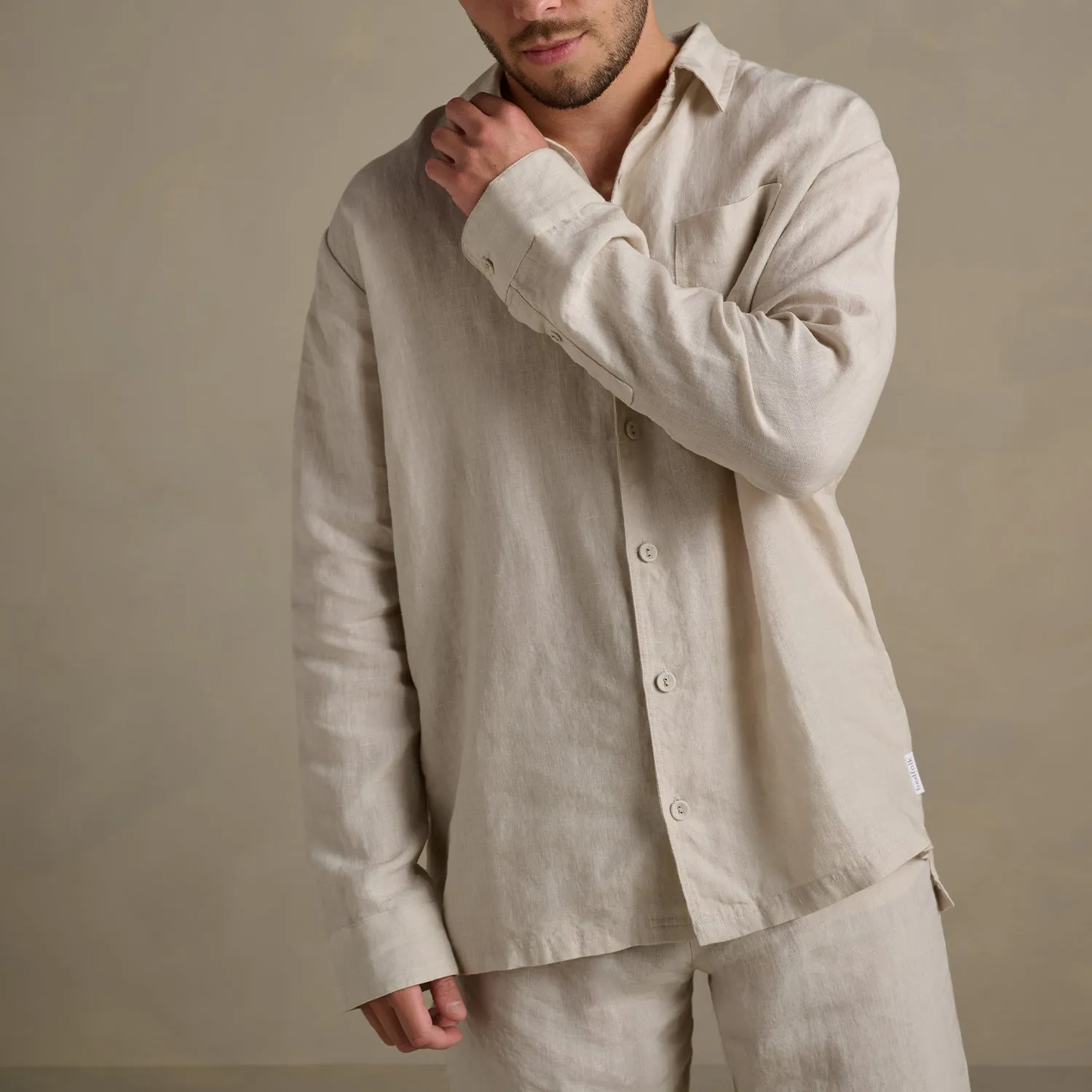 The Men's Linen Shirt - Clay